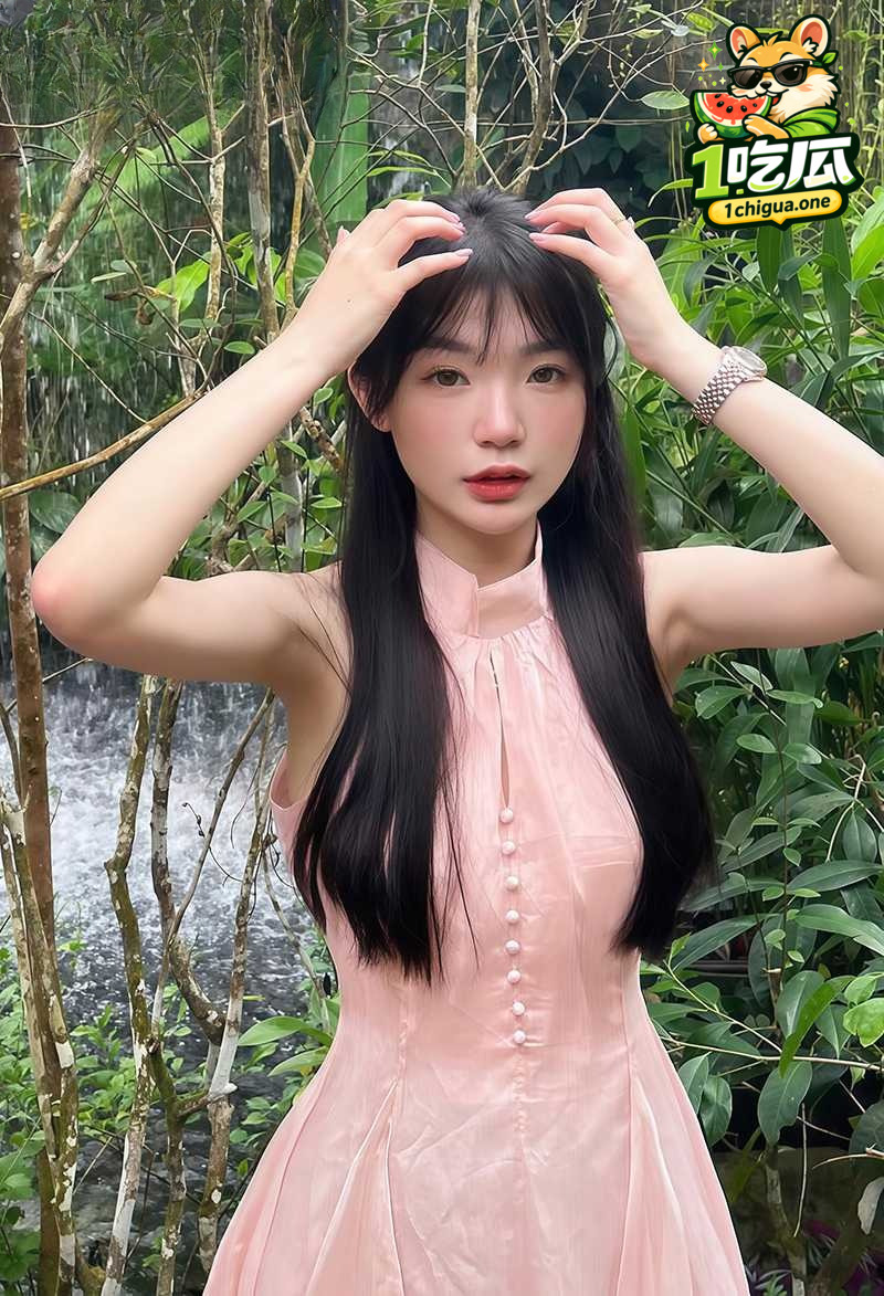 极品学生妹 刘恩恩 与前男友性爱私拍被曝 浴室跪地露脸含屌 塌腰撅臀被狠操