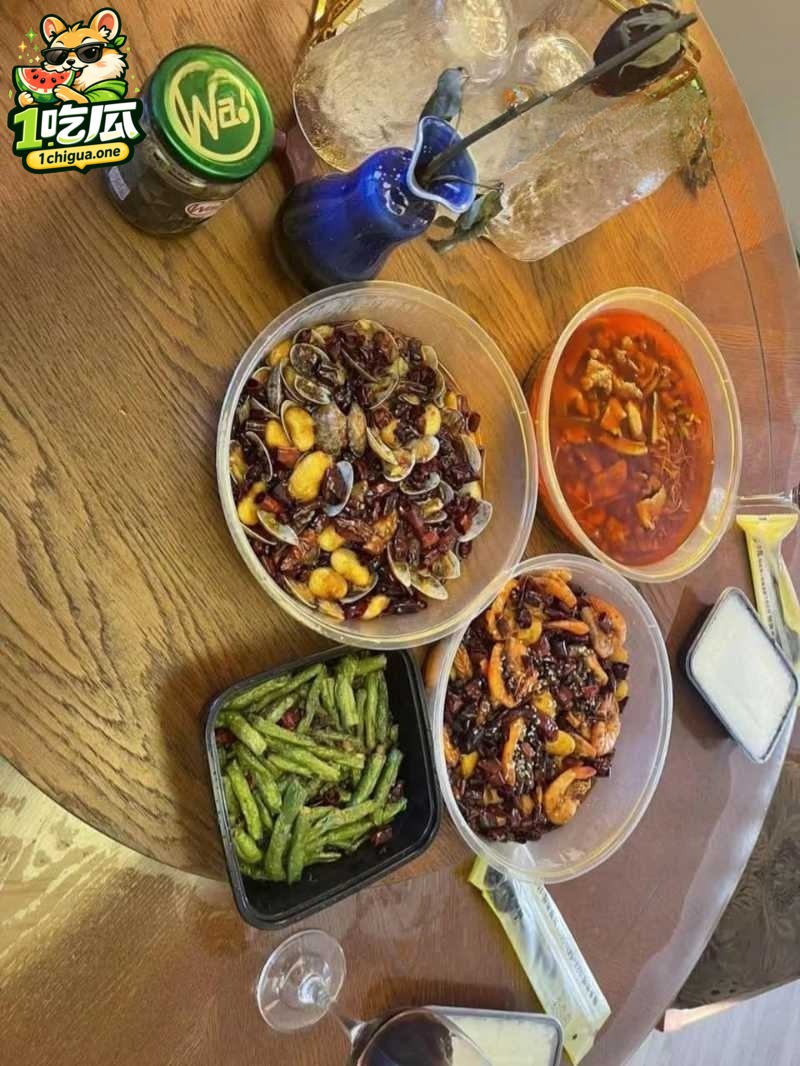 海角丰乳肥臀的姐姐 背着爸妈偷偷下药 近距离触碰巨乳一线天