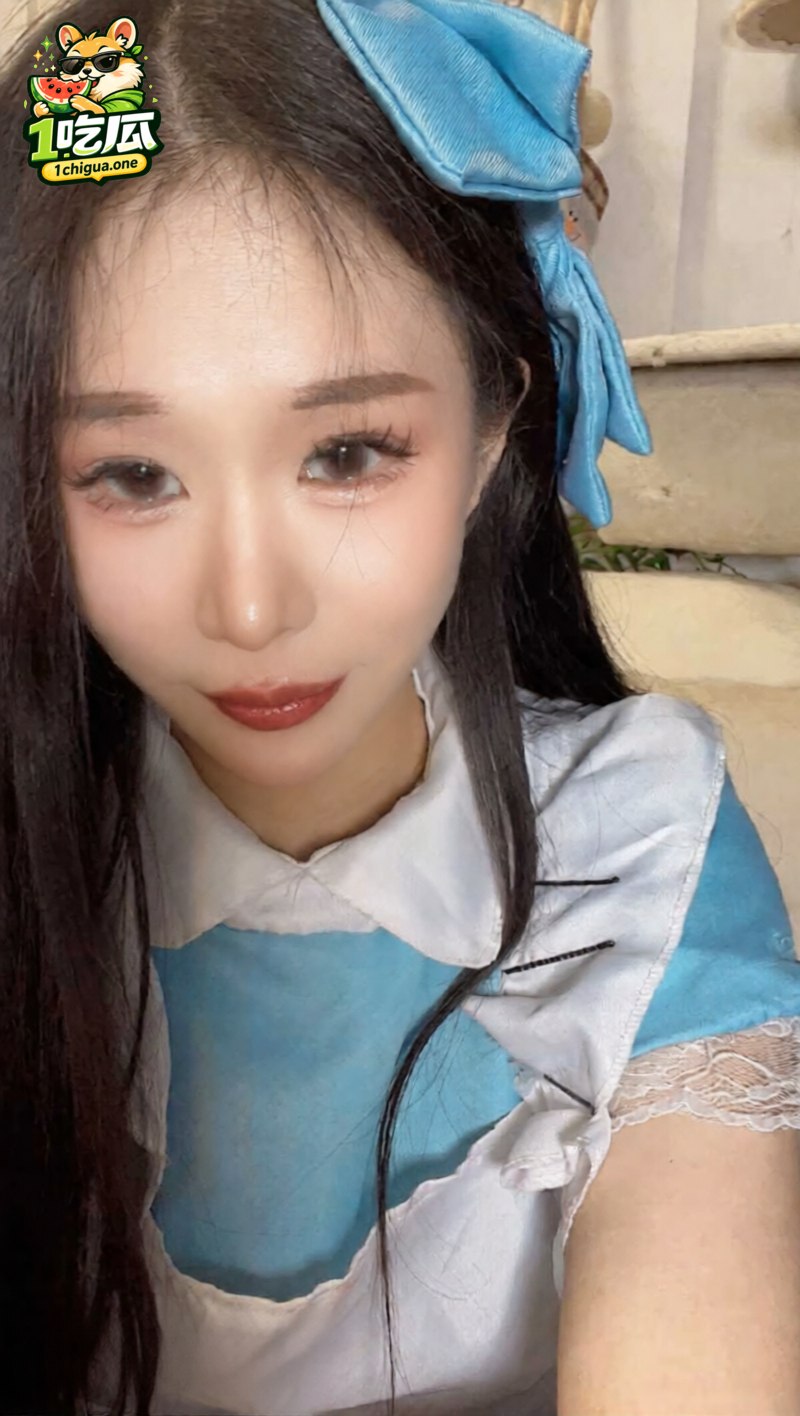 抖音高颜值反差御姐 宵夜 身穿可爱女仆装 掰穴自慰阳具抽插白浆外流