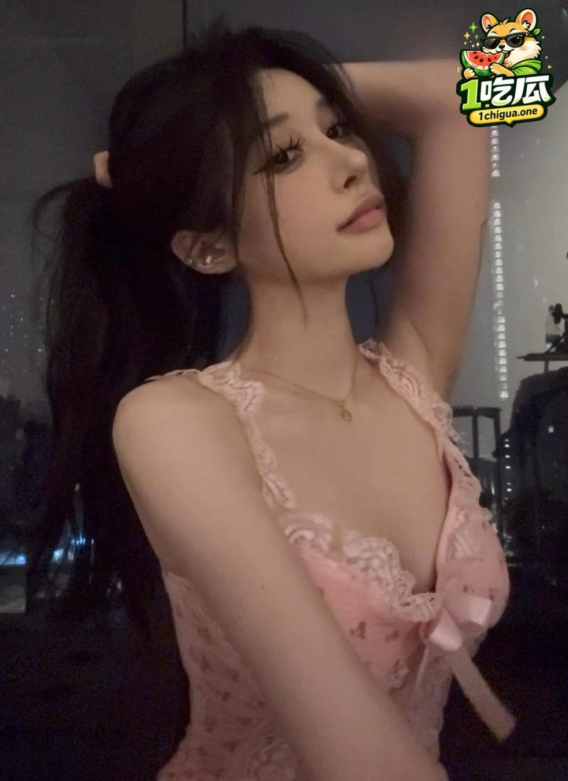 大奶网美 bev 傍富二代提高生活品质 每晚都要被扣逼玩弄 彻底沦为固定性奴