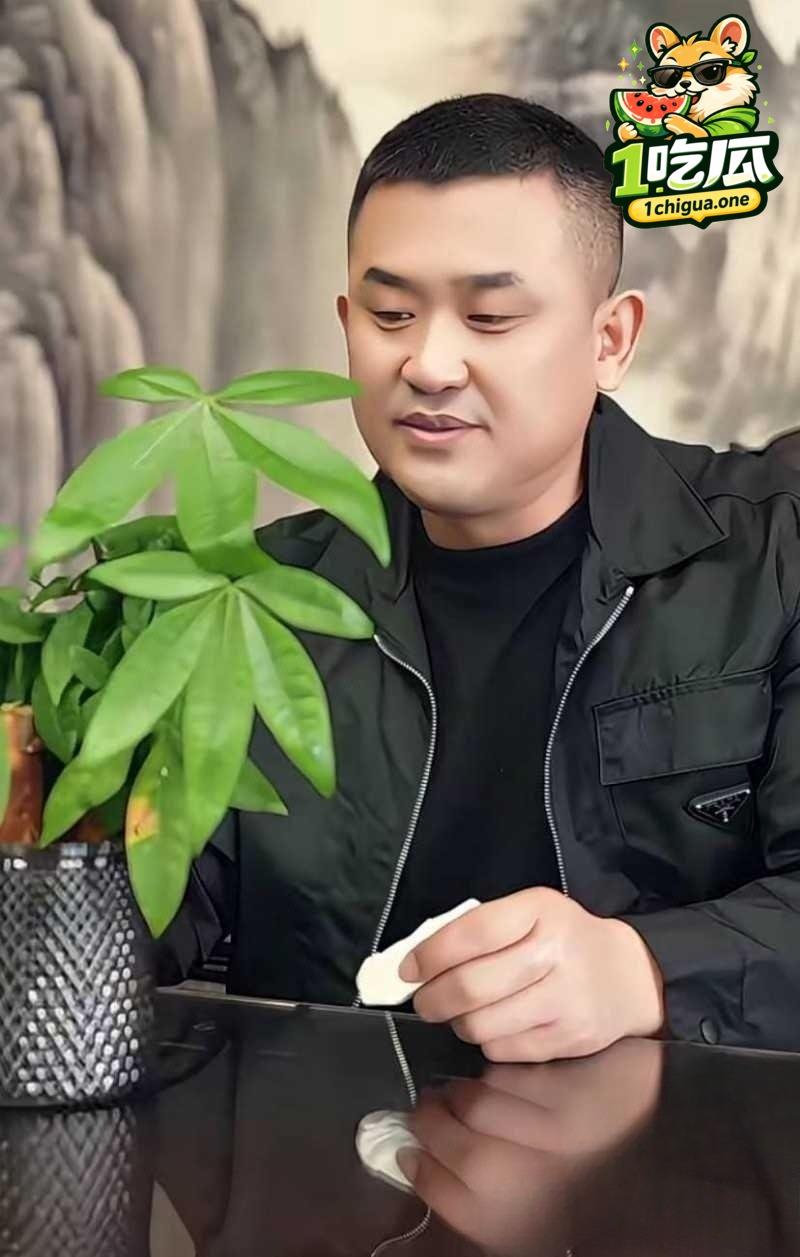 快手7000万粉情感导师 清河李哥 与旗下女主播 东方雪 酒店偷欢被偷拍 激烈缠绵尺度惊人